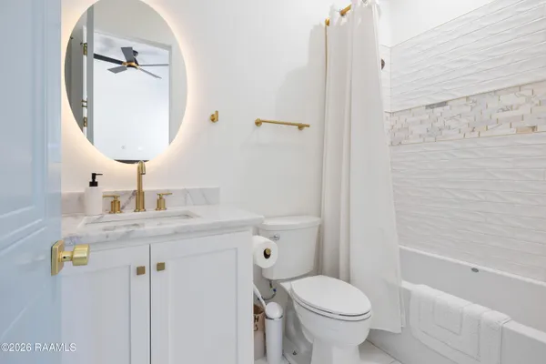 $3,500 | 1013 Camellia Boulevard, Unit A, Lafayette, LA 70508