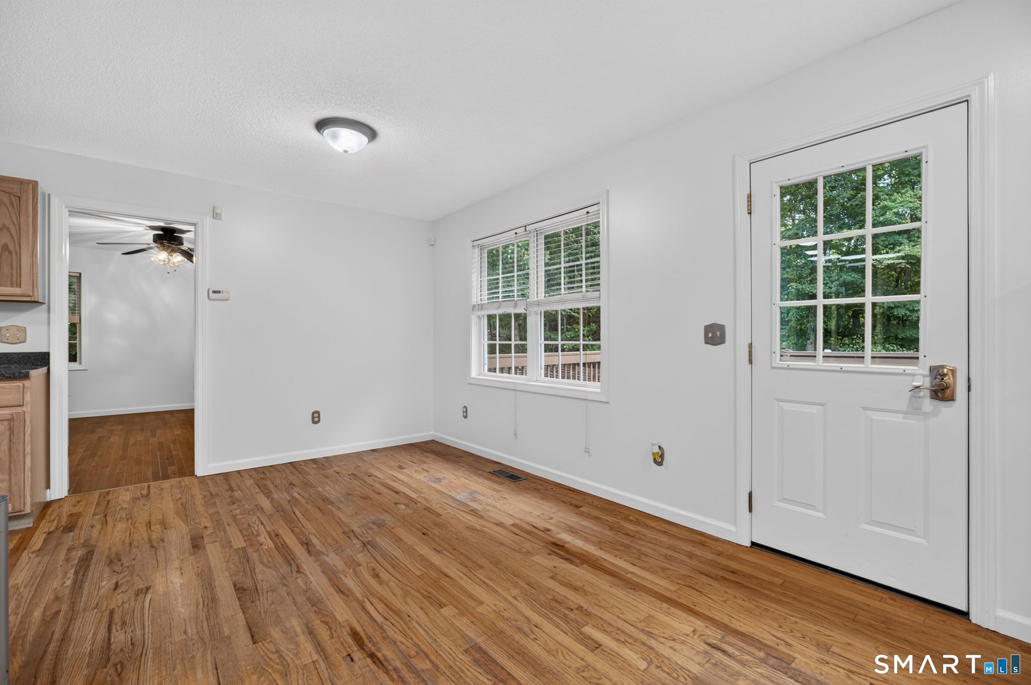 1137 Ridgewood Road Middletown, CT 06457 - Photo 8 of 37 Gallery Image 8