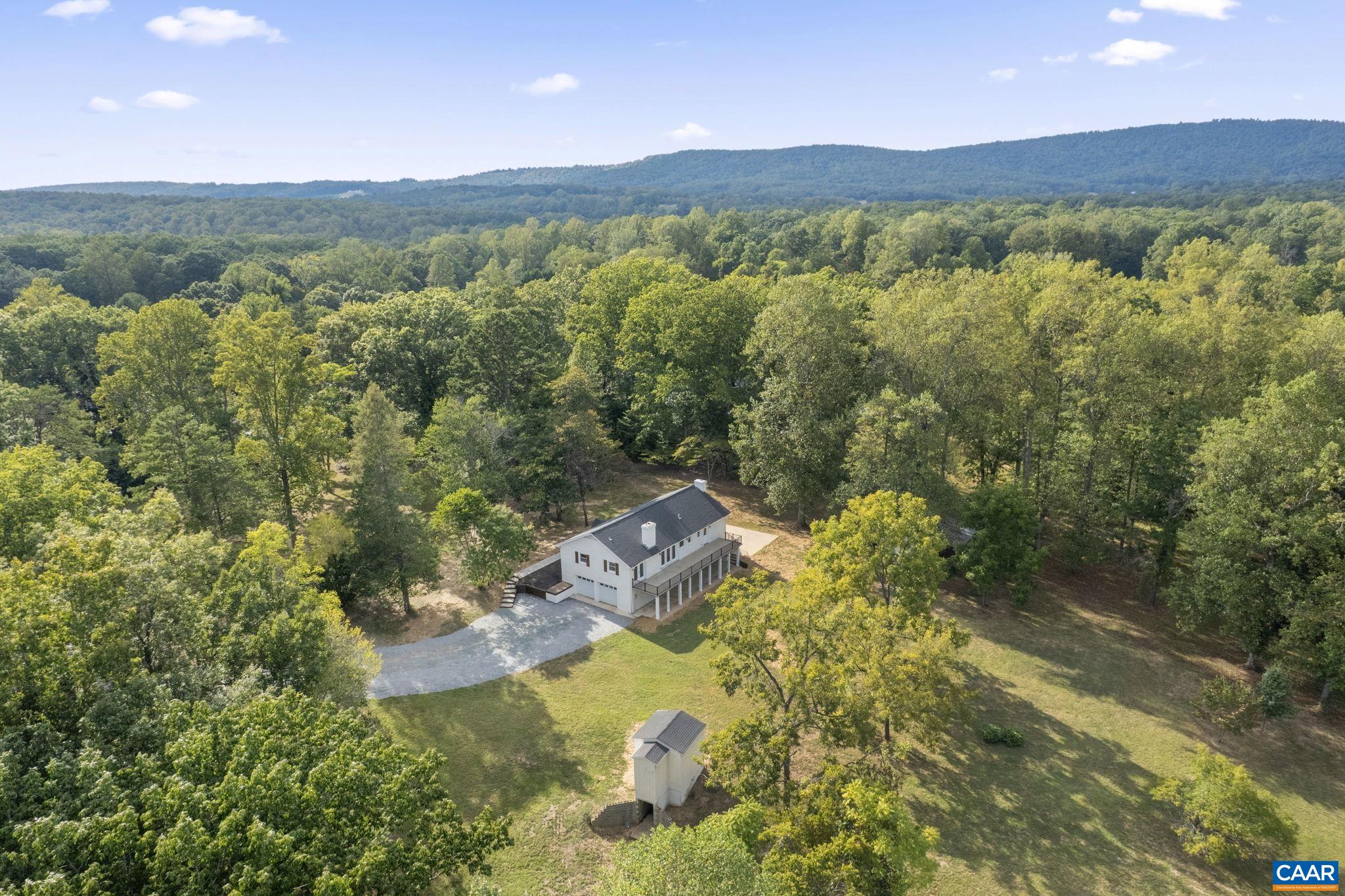 3209 Rolling Road Scottsville, VA 24590 - Photo 1 of 66 Gallery Image 1