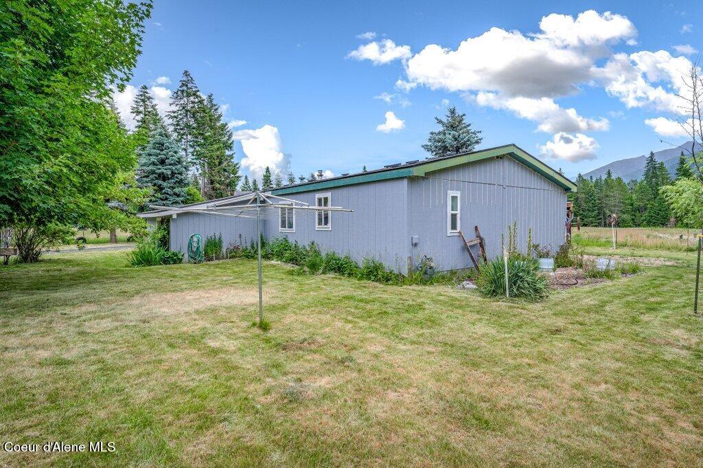 1822 Kootenai Trail Road Naples, ID 83847 - Photo 2 of 73 Main House