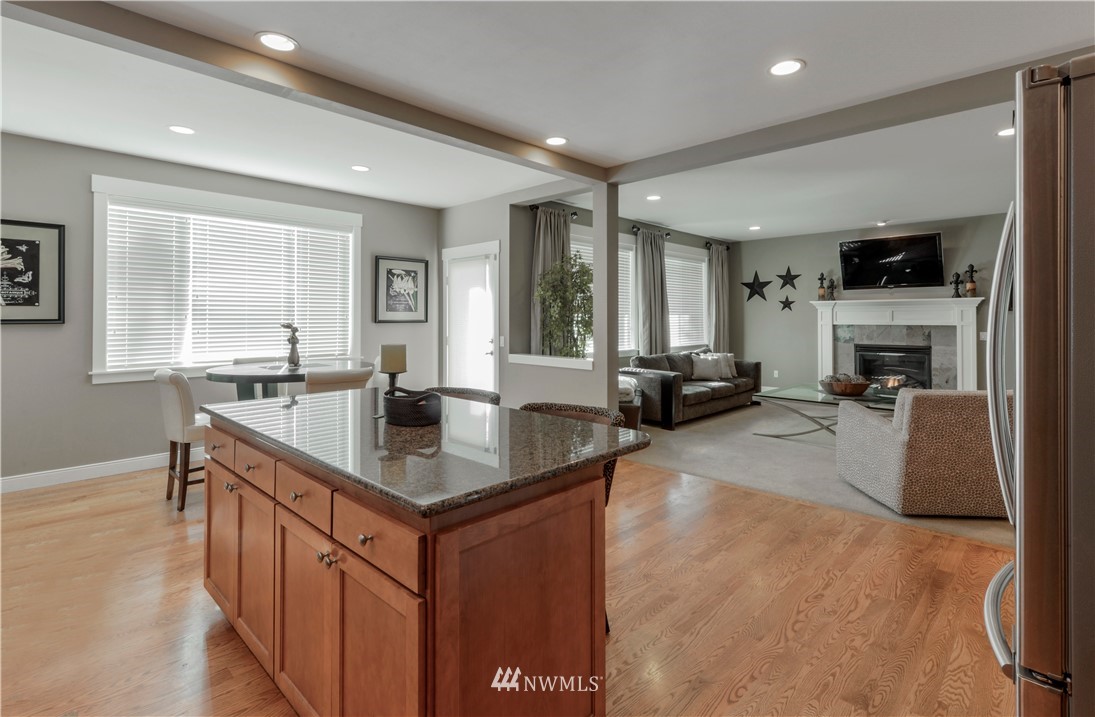 1624 170th Place Southeast Bothell, WA 98012 - Photo 5 of 21