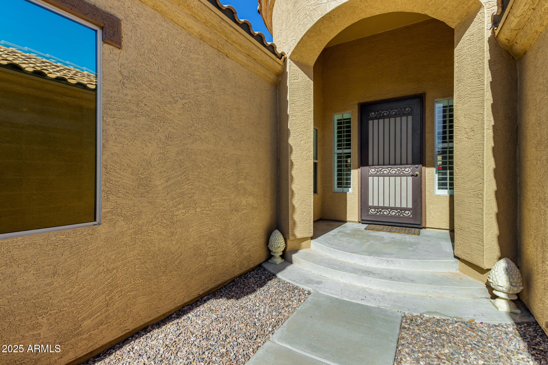 1246 East Baranca Road Gilbert, AZ 85297 - Photo 5 of 38 courtyard