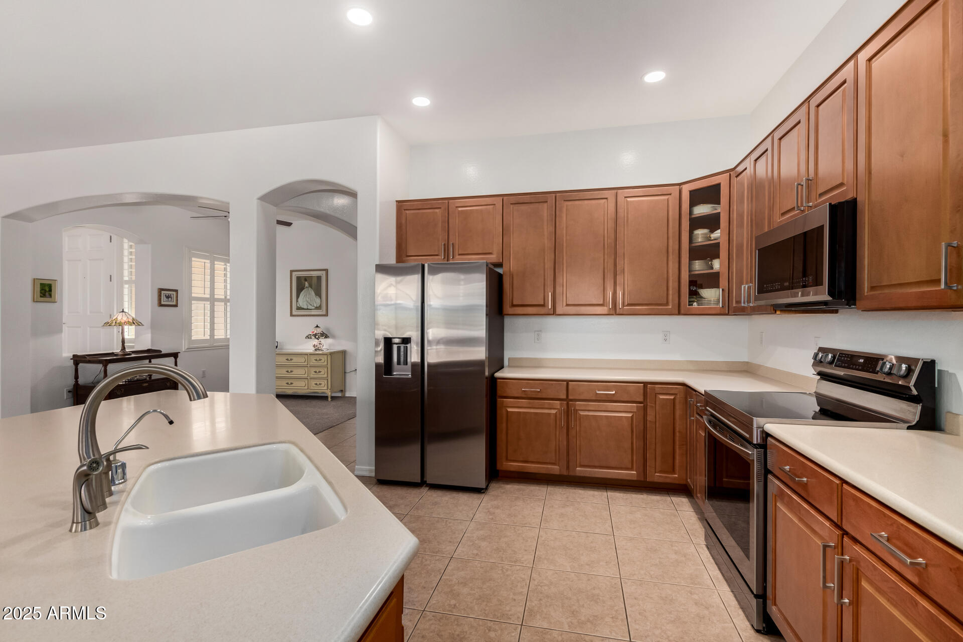1246 East Baranca Road Gilbert, AZ 85297 - Photo 9 of 38 kitchen