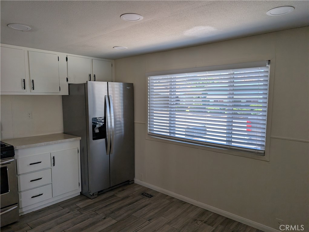 15940 Stoddard Wells Road, Unit 82 Victorville, CA 92395 - Photo 9 of 24
