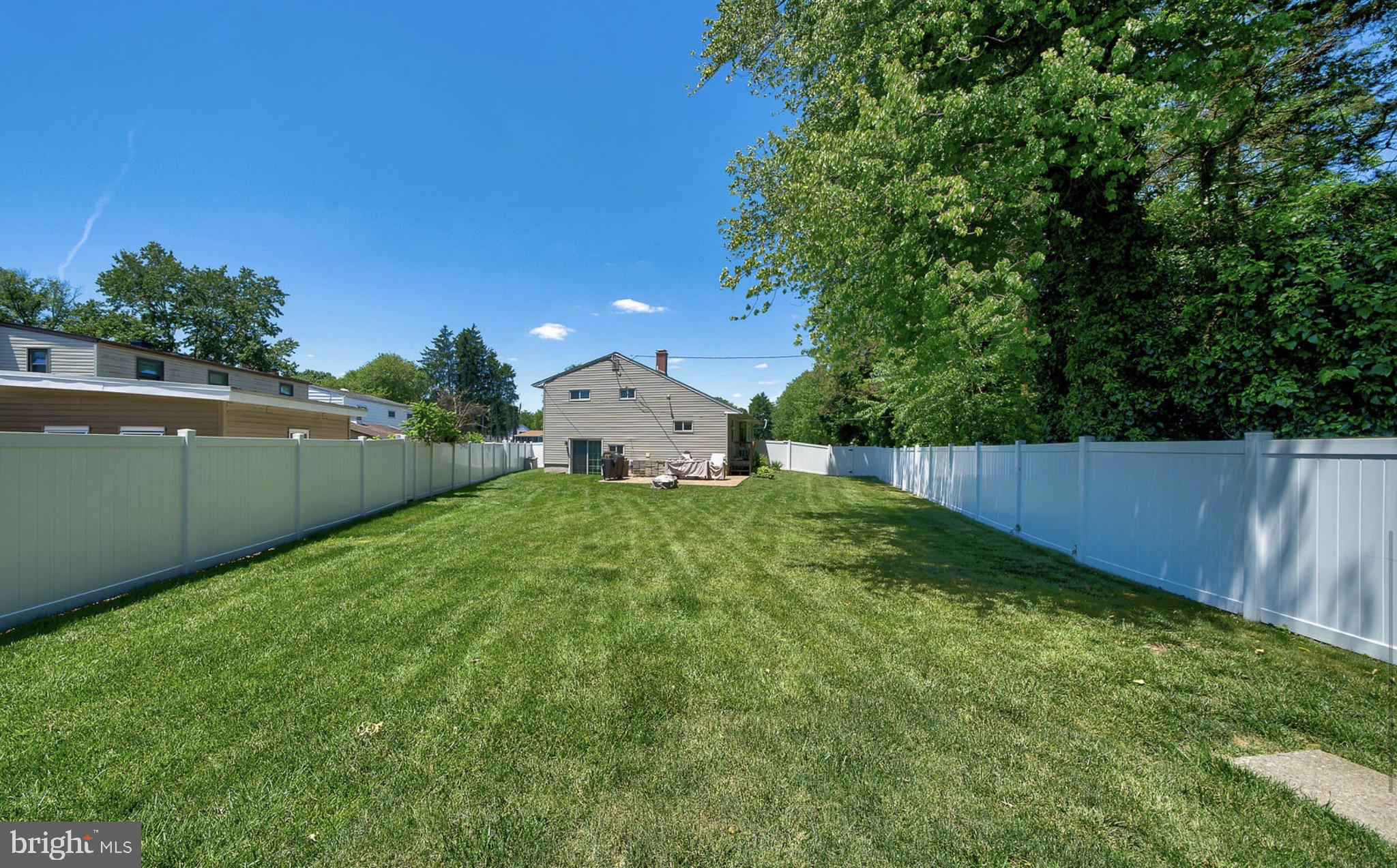 229 Greene Road Warminster, PA 18974 - Photo 9 of 30