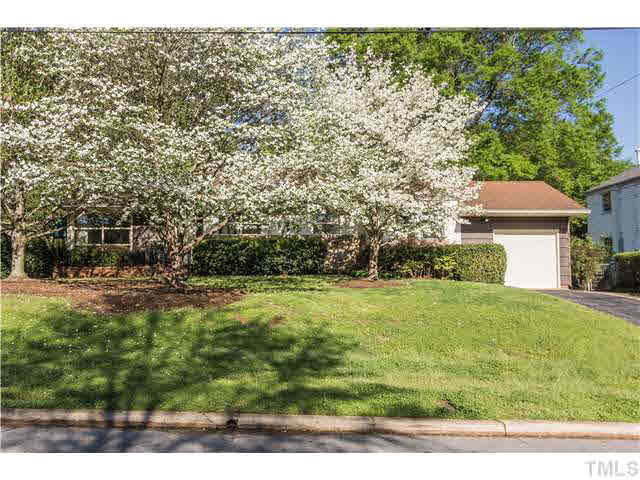 829 Bryan Street Raleigh, NC 27605 - Photo 20 of 23 a view of a backyard