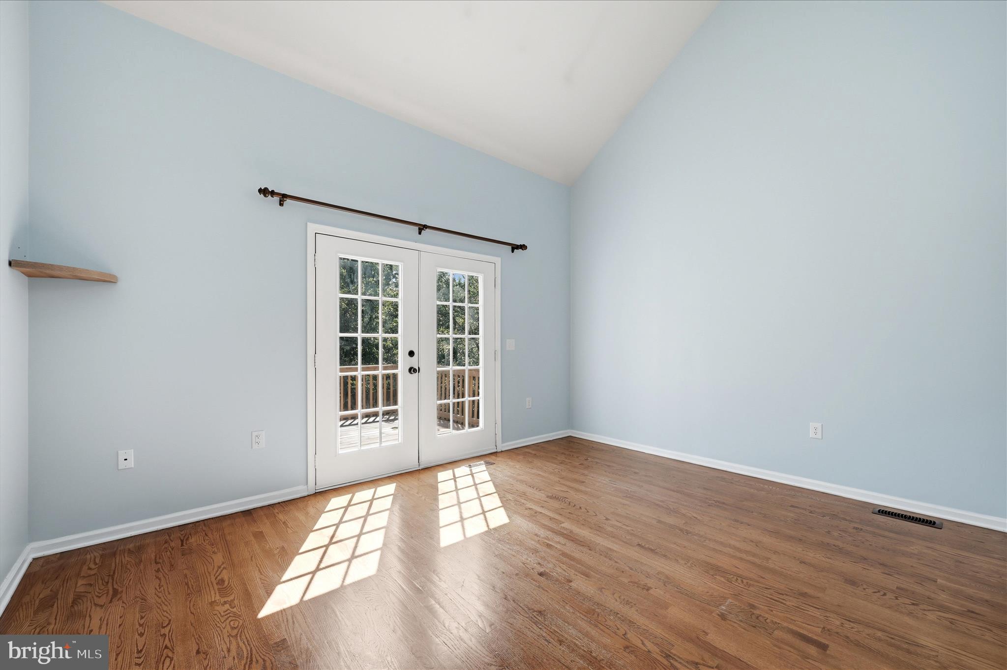 282 Ford Circle Inwood, WV 25428 - Photo 5 of 68 Living Room