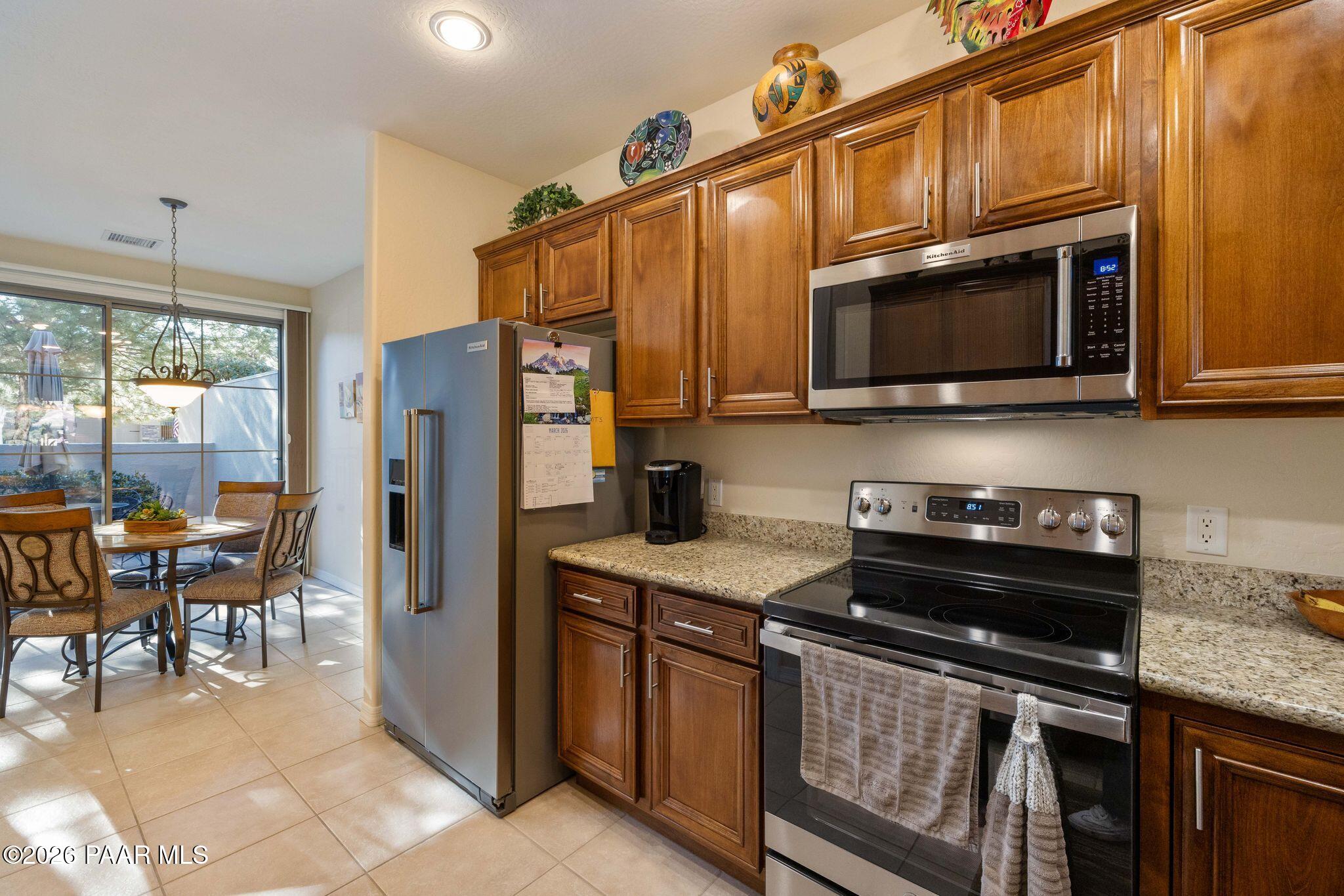 1268 Crown Ridge Drive Prescott, AZ 86301 - Photo 13 of 48 064-Kitchen