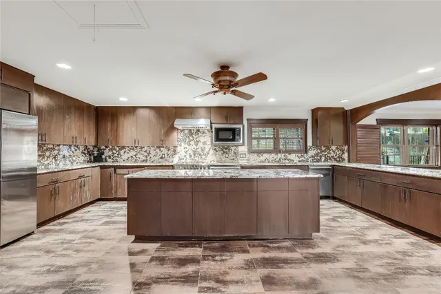 $6,000 | 4900 Balcones Drive, Austin, TX 78731