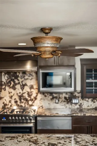 $6,000 | 4900 Balcones Drive, Austin, TX 78731