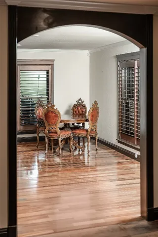 $6,000 | 4900 Balcones Drive, Austin, TX 78731