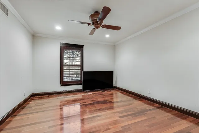 $6,000 | 4900 Balcones Drive, Austin, TX 78731