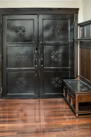 $6,000 | 4900 Balcones Drive, Austin, TX 78731