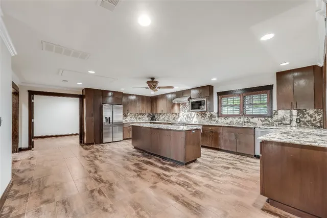 $6,000 | 4900 Balcones Drive, Austin, TX 78731