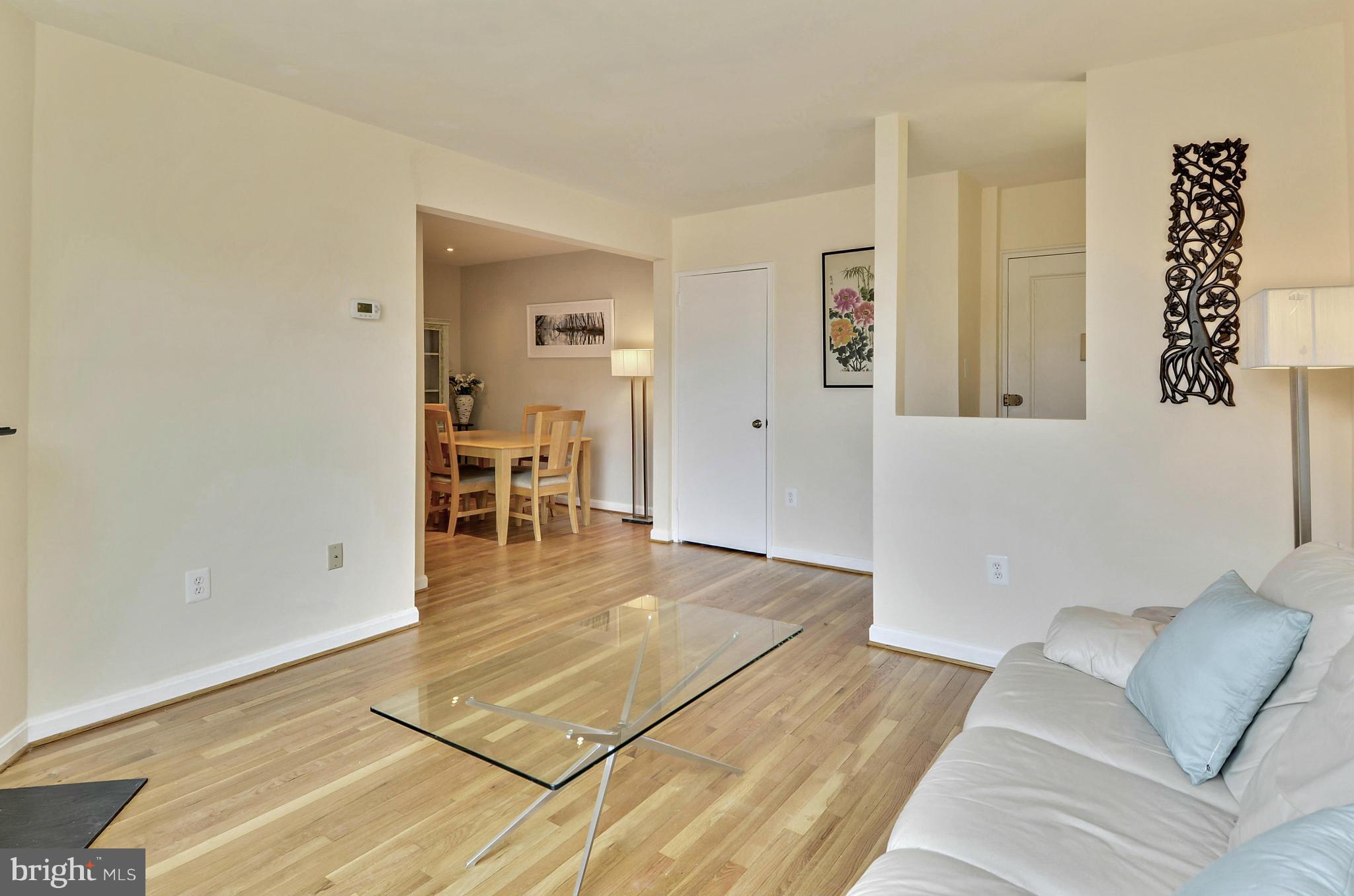 2610 Tunlaw Road Northwest, Unit 203 Washington, DC 20007 - Photo 3 of 14 Living Room