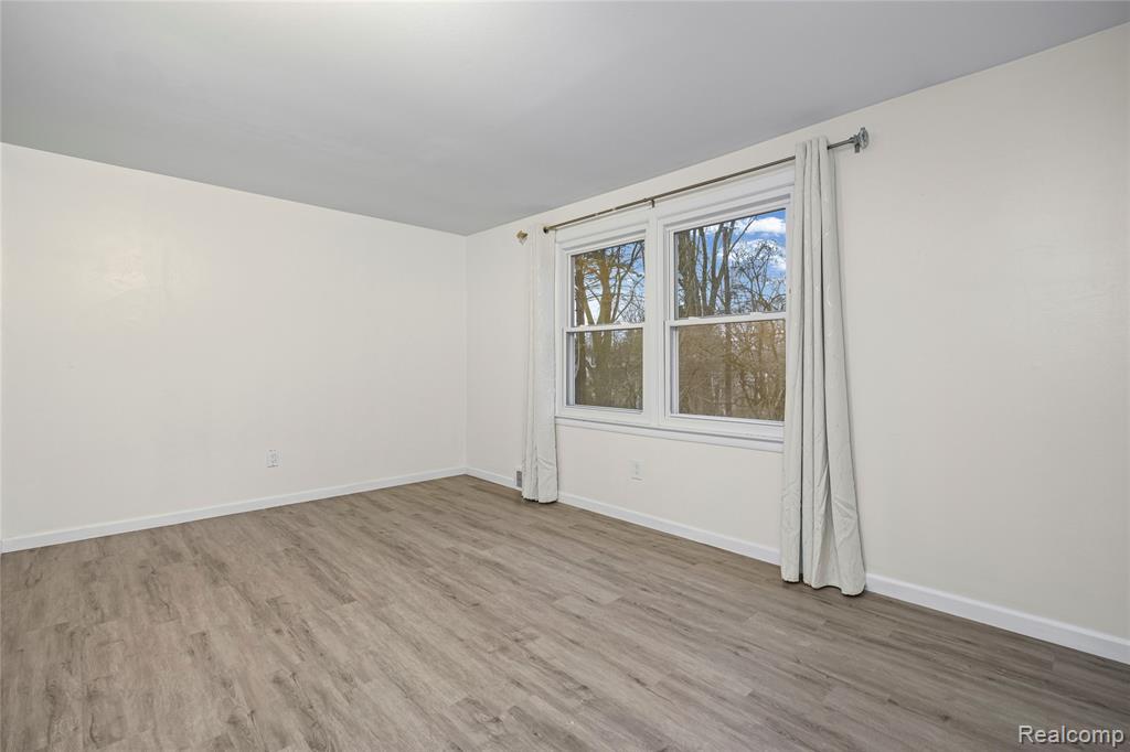 5738 Pebbleshire Road Bloomfield Hills, MI 48301 - Photo 19 of 37