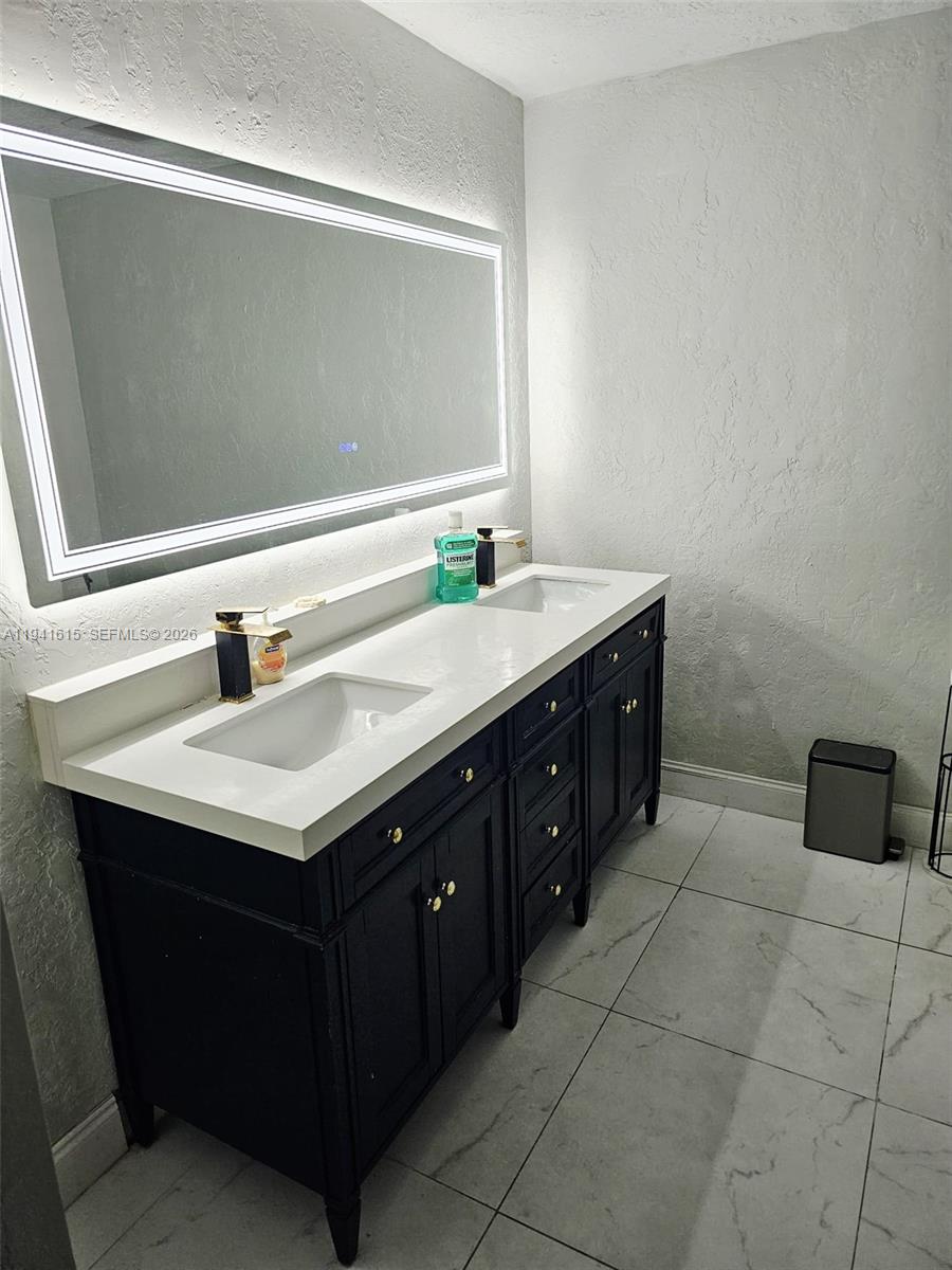 7337 Stardust Drive Hialeah, FL 33015 - Photo 9 of 11