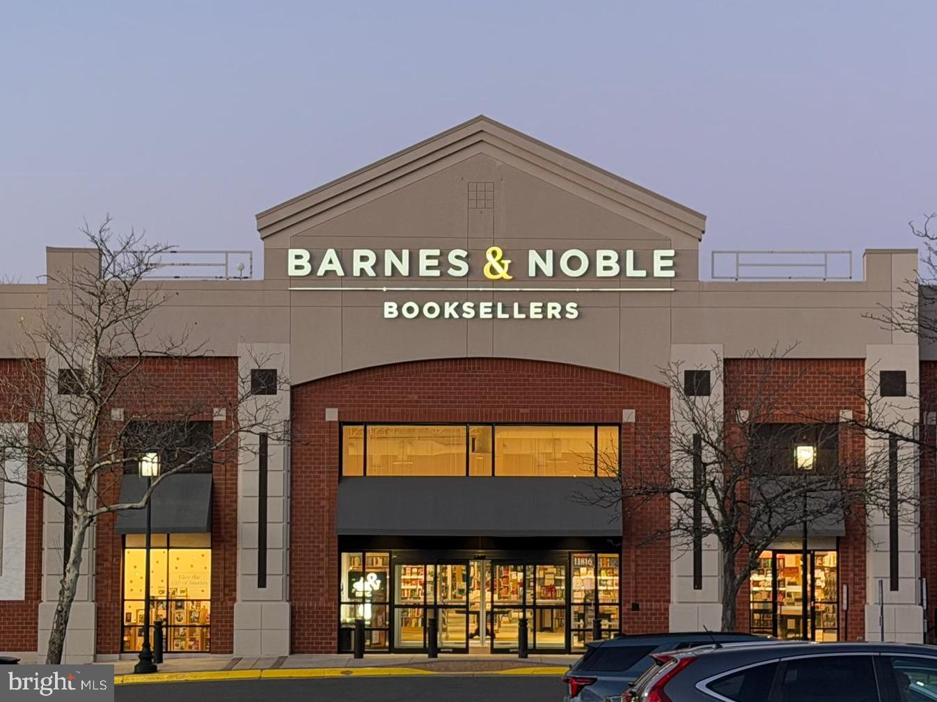 11920 Redtree Way Reston, VA 20194 - Photo 40 of 42 a view of a building entrance