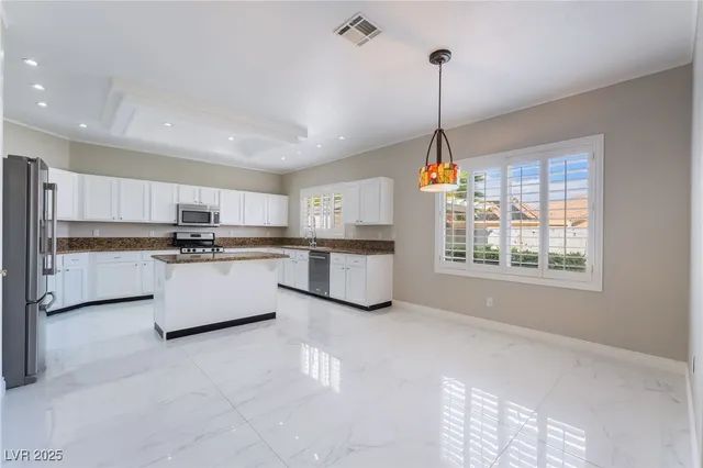 $3,100 | 8516 Summer Vista Avenue, Las Vegas, NV 89145