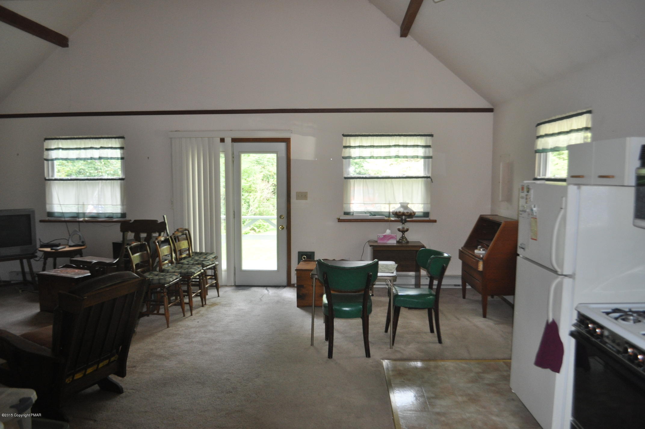 95 Algonkin Road Jim Thorpe, PA 18229 - Photo 4 of 14 Great Room