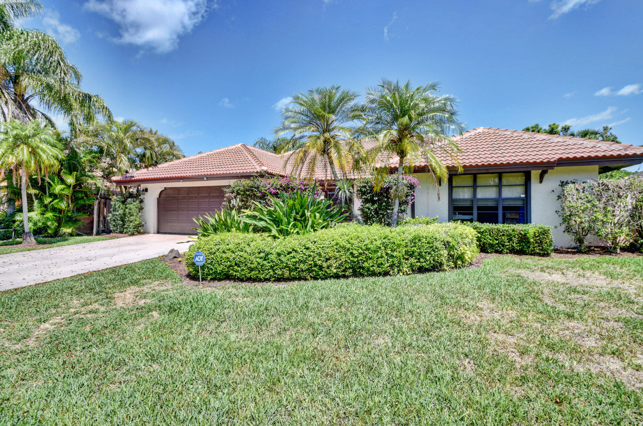 7587 London Lane Boca Raton, FL 33433 - Photo 3 of 43 DSC_8268_69_70_71_72