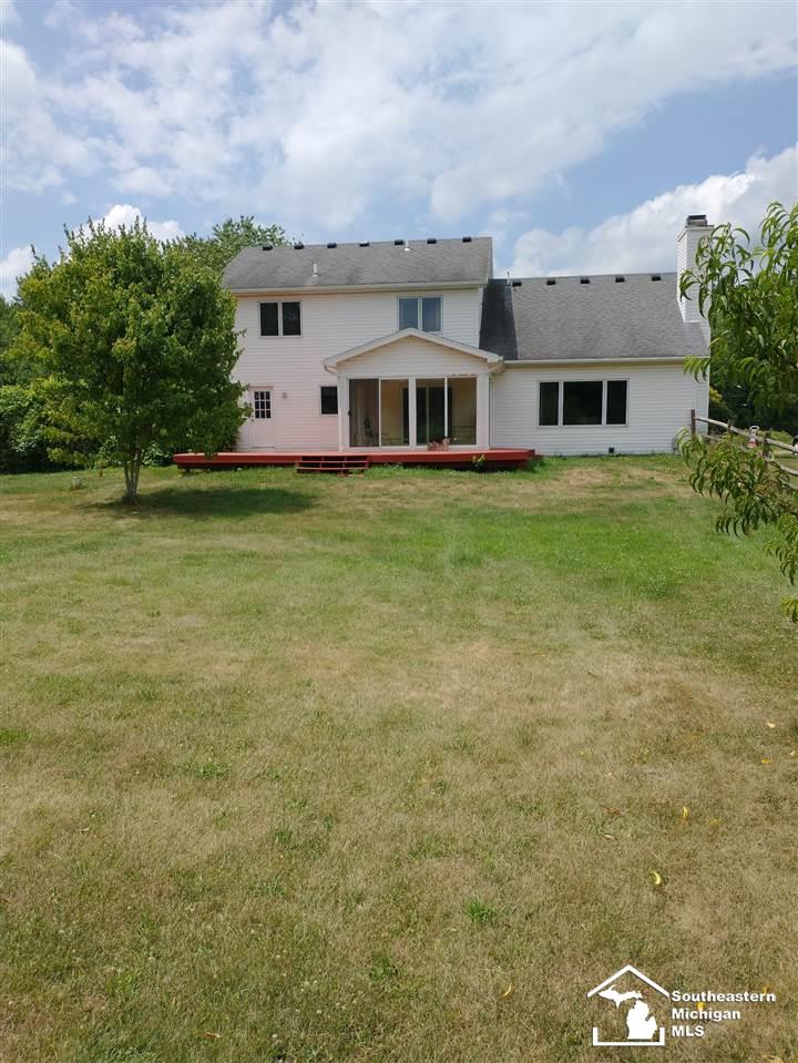 12066 Secor Road Petersburg, MI 49270 - Photo 4 of 38 50034621-3.JPG