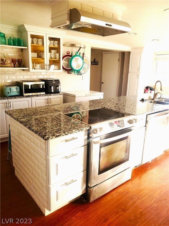 5010 Smoke Ranch Road Las Vegas, NV 89108 - Photo 2 of 14 Gallery Image 2
