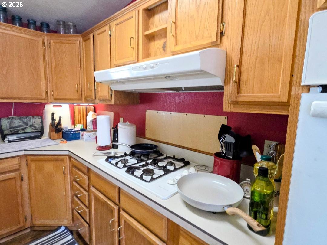 66642 East Bay Road, Unit 60 North Bend, OR 97459 - Photo 13 of 40
