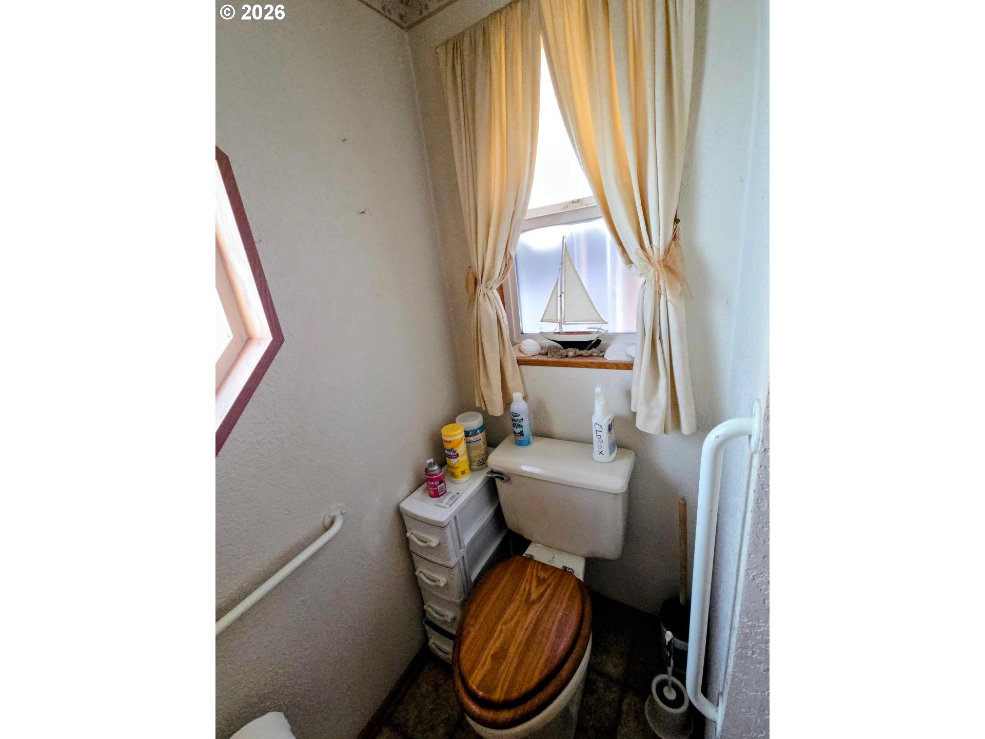 66642 East Bay Road, Unit 60 North Bend, OR 97459 - Photo 23 of 40