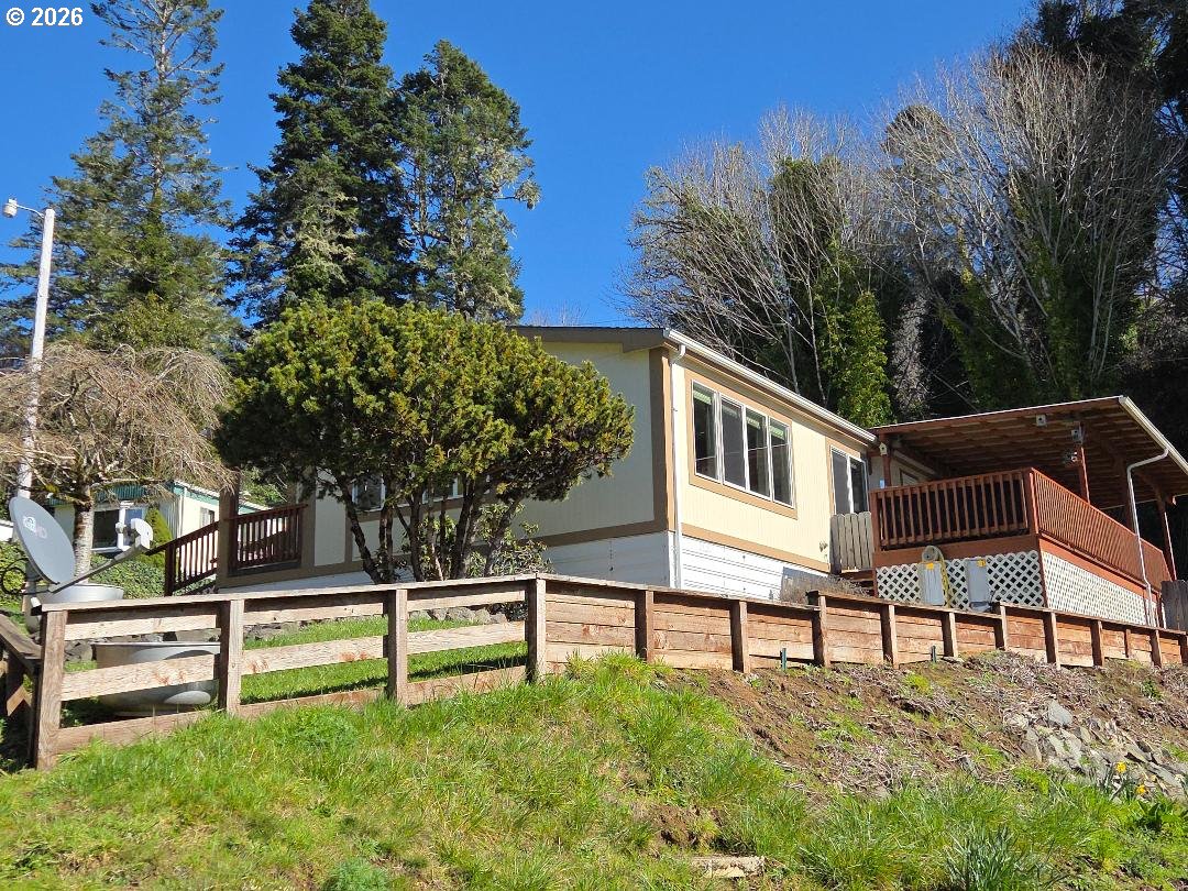 66642 East Bay Road, Unit 60 North Bend, OR 97459 - Photo 38 of 40