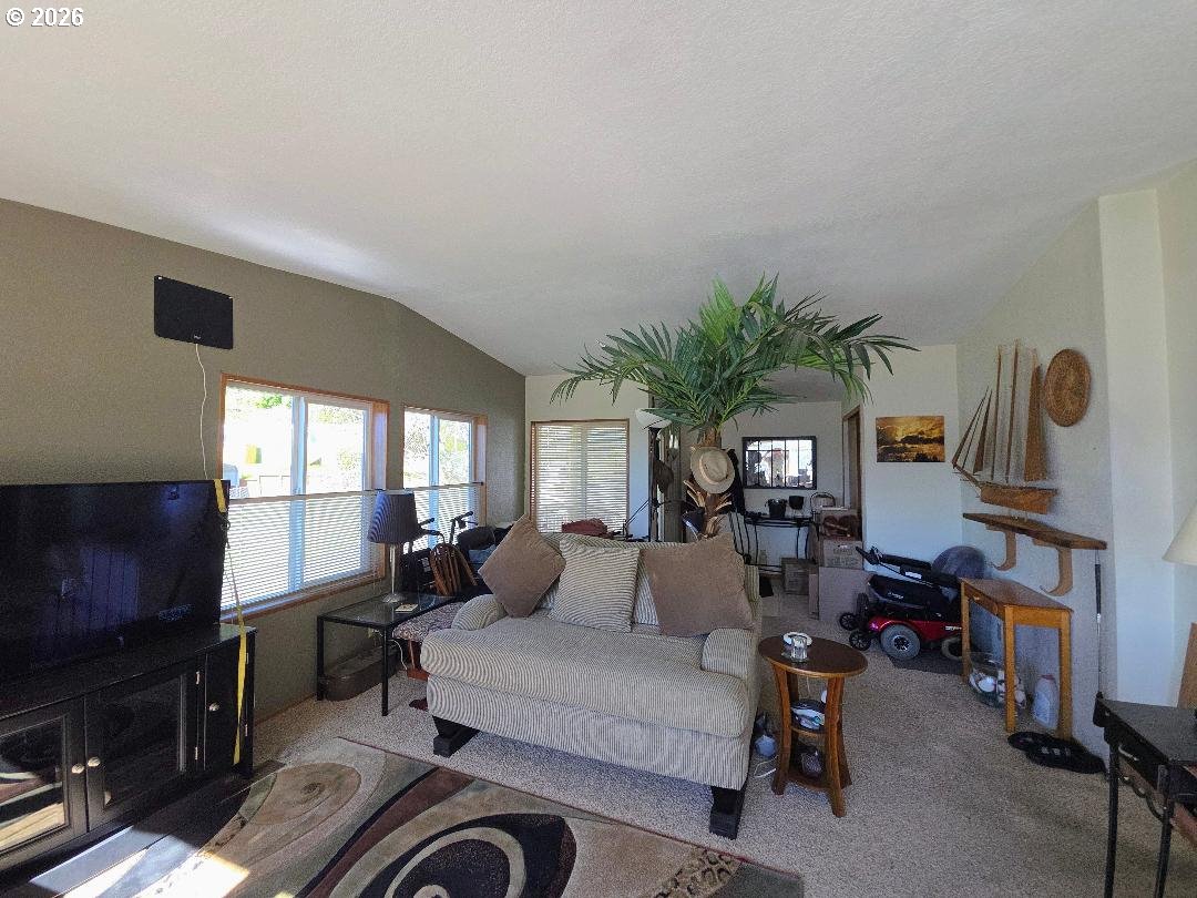 66642 East Bay Road, Unit 60 North Bend, OR 97459 - Photo 8 of 40