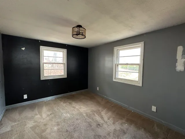 $179,000 | 116 Chases Grove Road, Derry, NH 03038