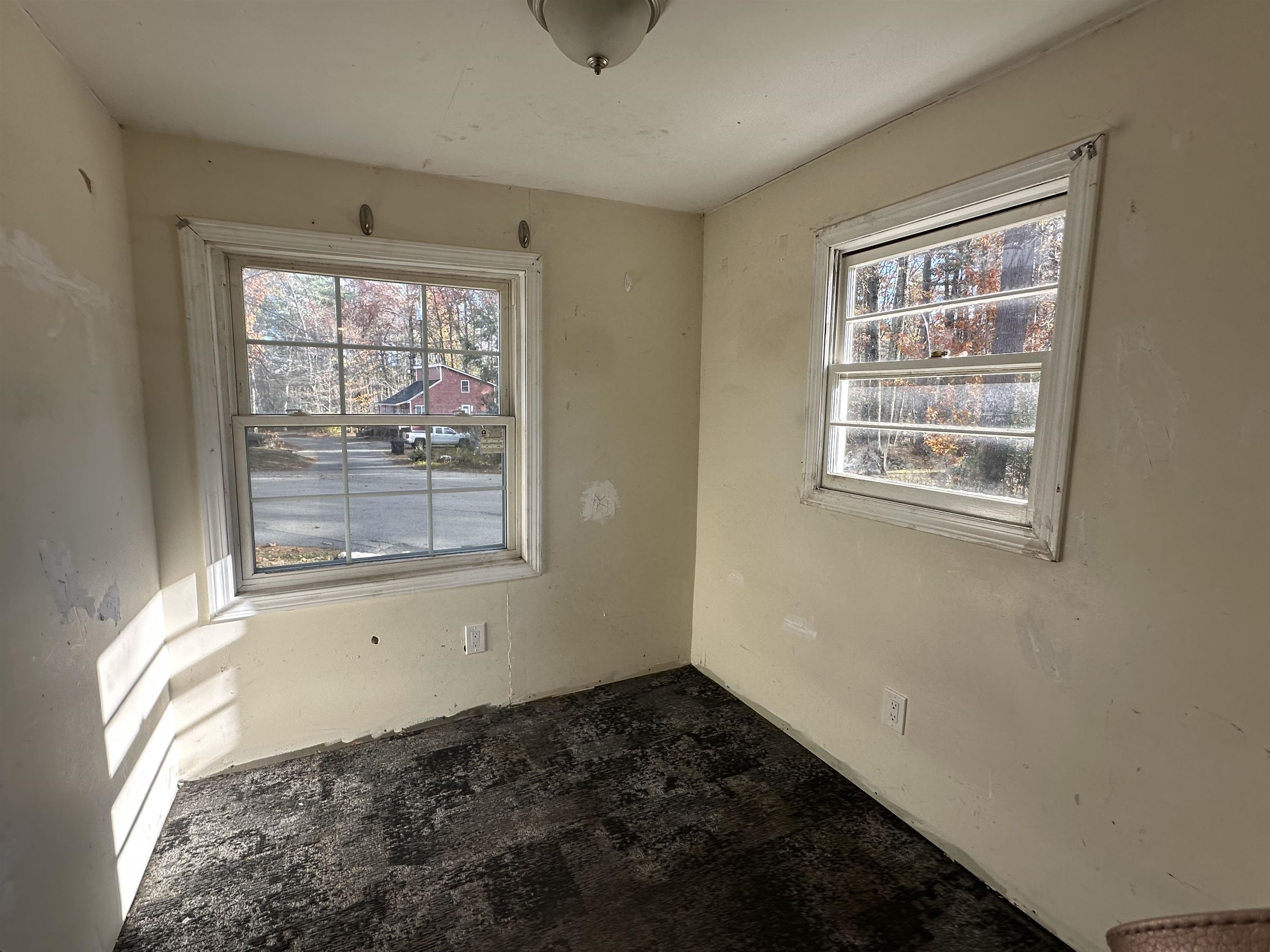 116 Chases Grove Road Derry, NH 03038 - Photo 15 of 31