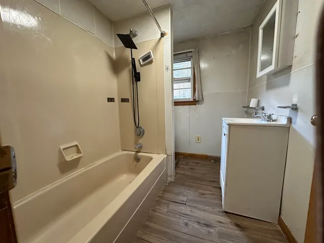 $179,000 | 116 Chases Grove Road, Derry, NH 03038