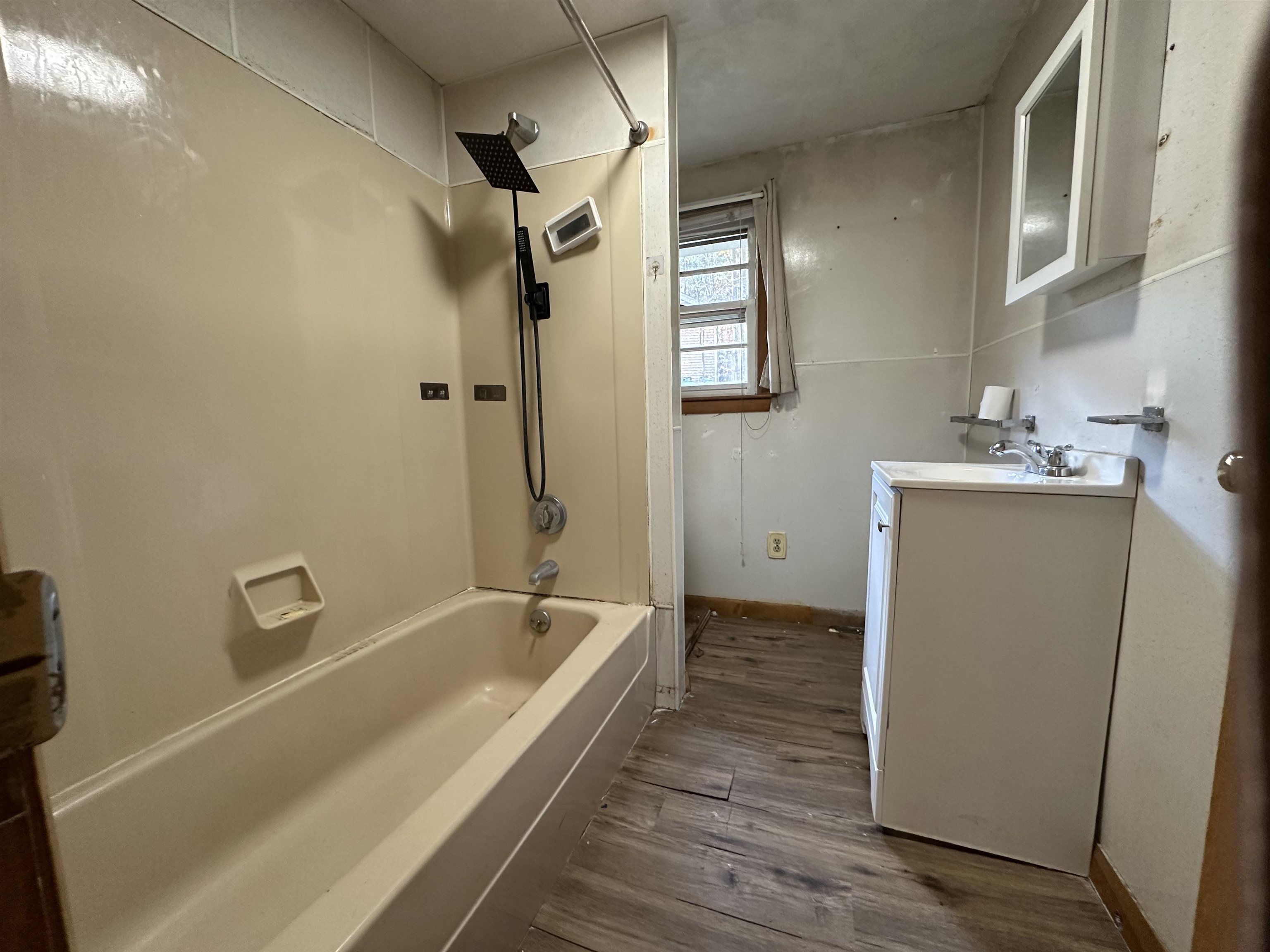 116 Chases Grove Road Derry, NH 03038 - Photo 18 of 31