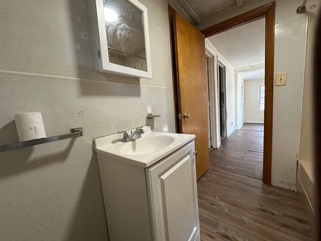 $179,000 | 116 Chases Grove Road, Derry, NH 03038