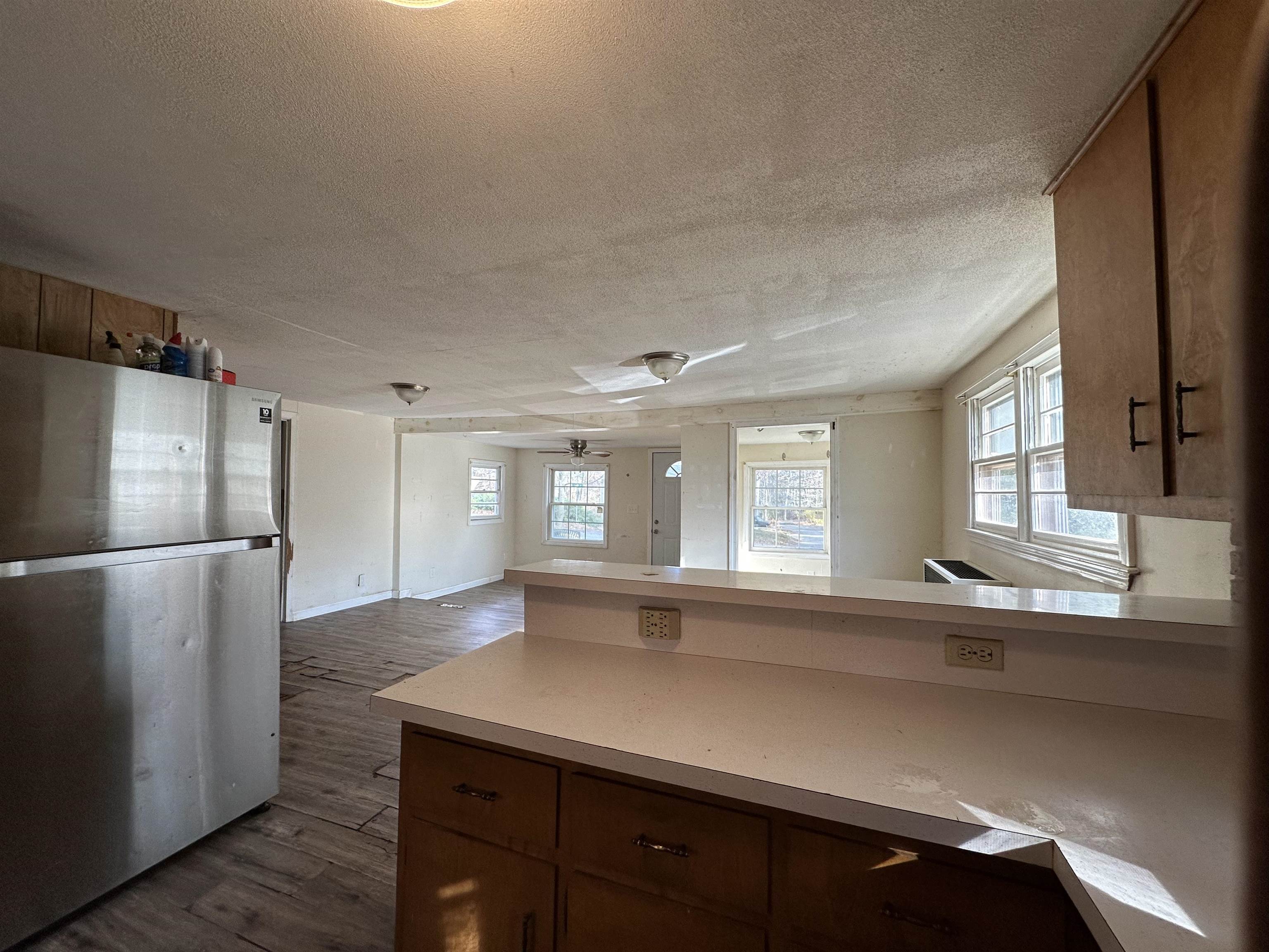 116 Chases Grove Road Derry, NH 03038 - Photo 5 of 31