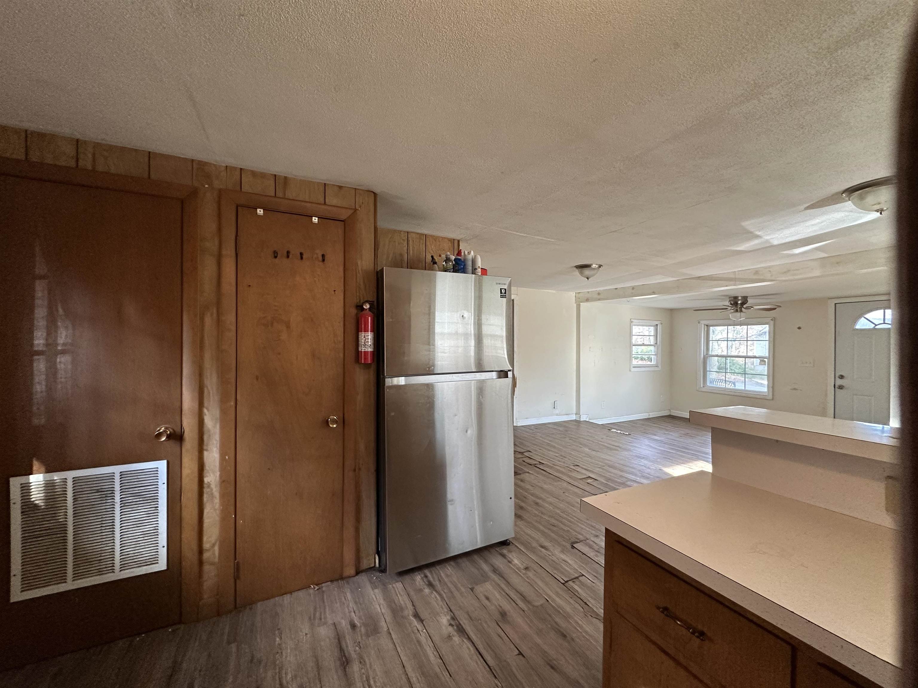 116 Chases Grove Road Derry, NH 03038 - Photo 6 of 31