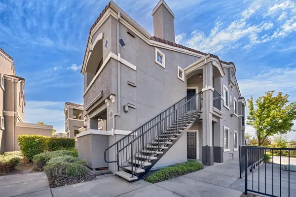 $299,900 | 885 Halidon Way, Unit 923, Folsom, CA 95630