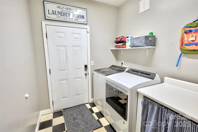 $485,000 | 1333 Pigeon Creek Road, Bryson City, NC 28713