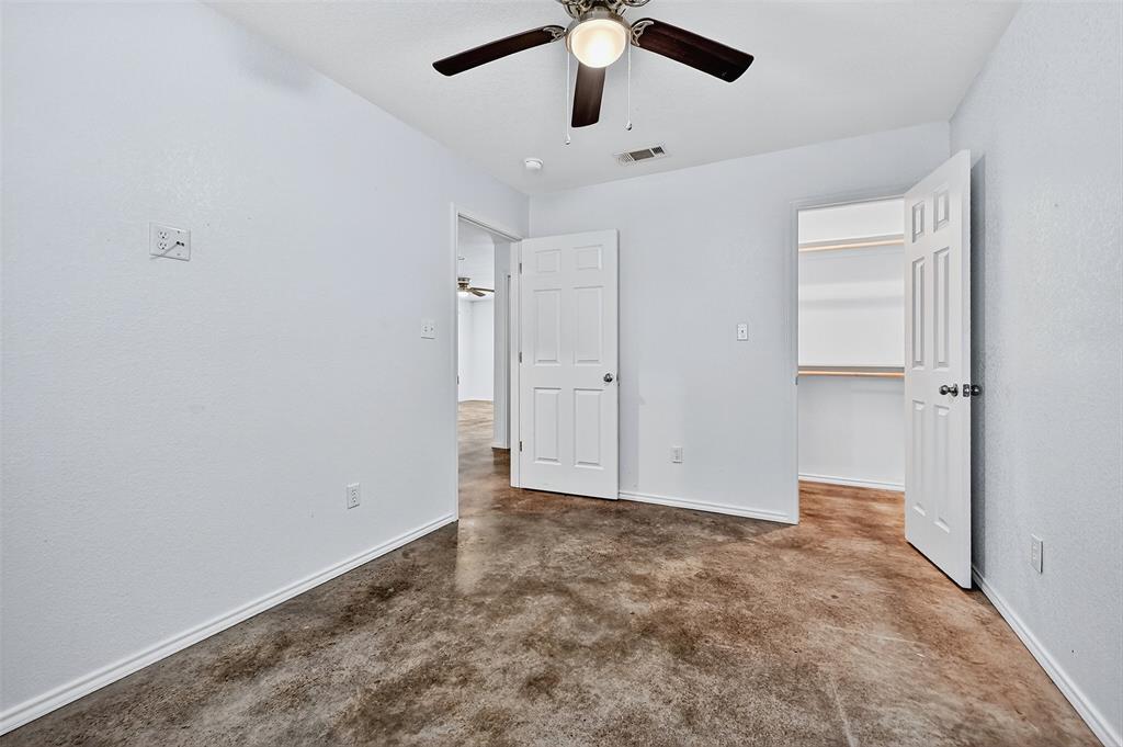 712 Seven Oaks Road, Unit 712 Bonham, TX 75418 - Photo 21 of 39 a view of an empty room