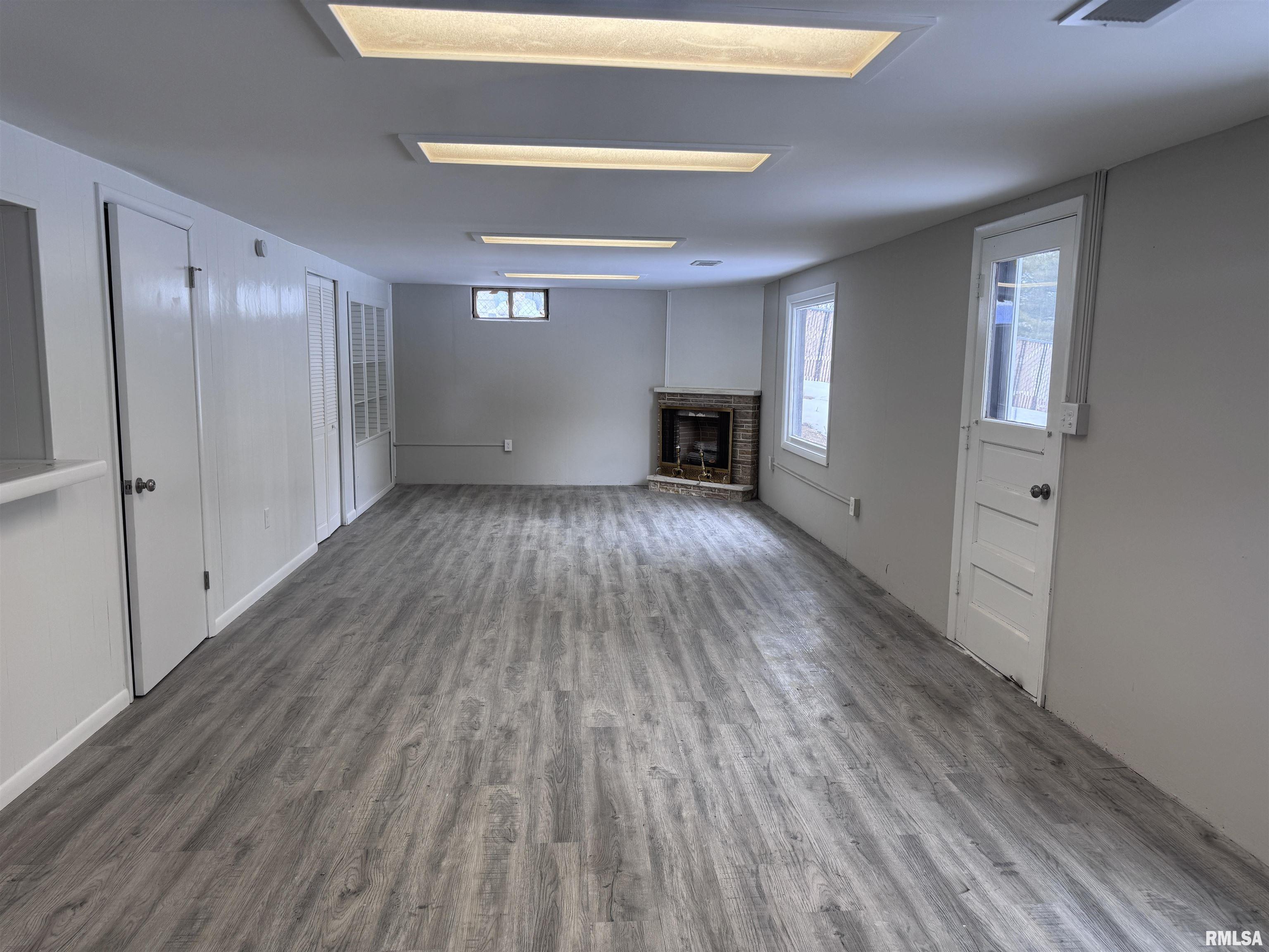 56 Southwood Drive Decatur, IL 62521 - Photo 18 of 27