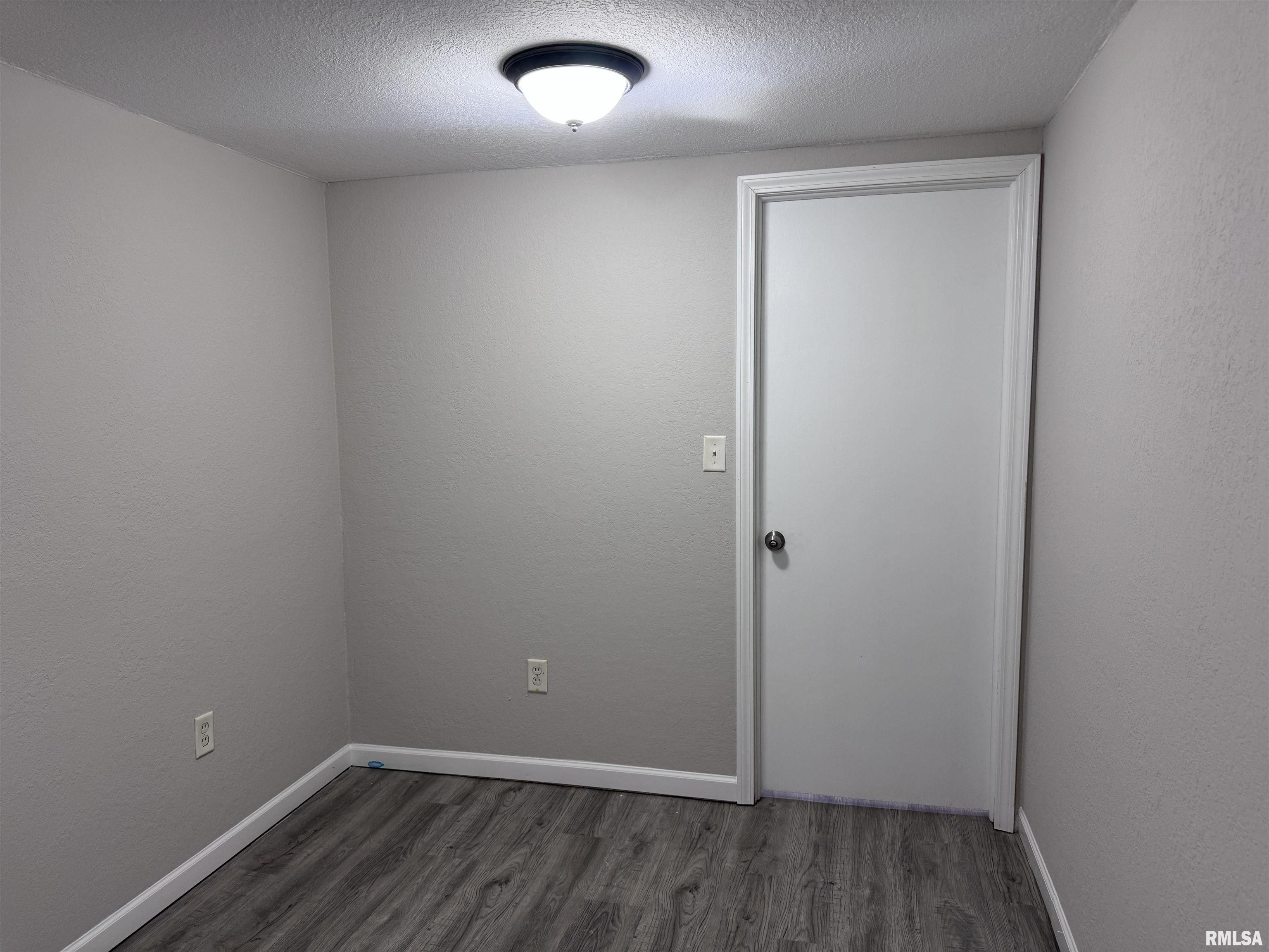 56 Southwood Drive Decatur, IL 62521 - Photo 20 of 27