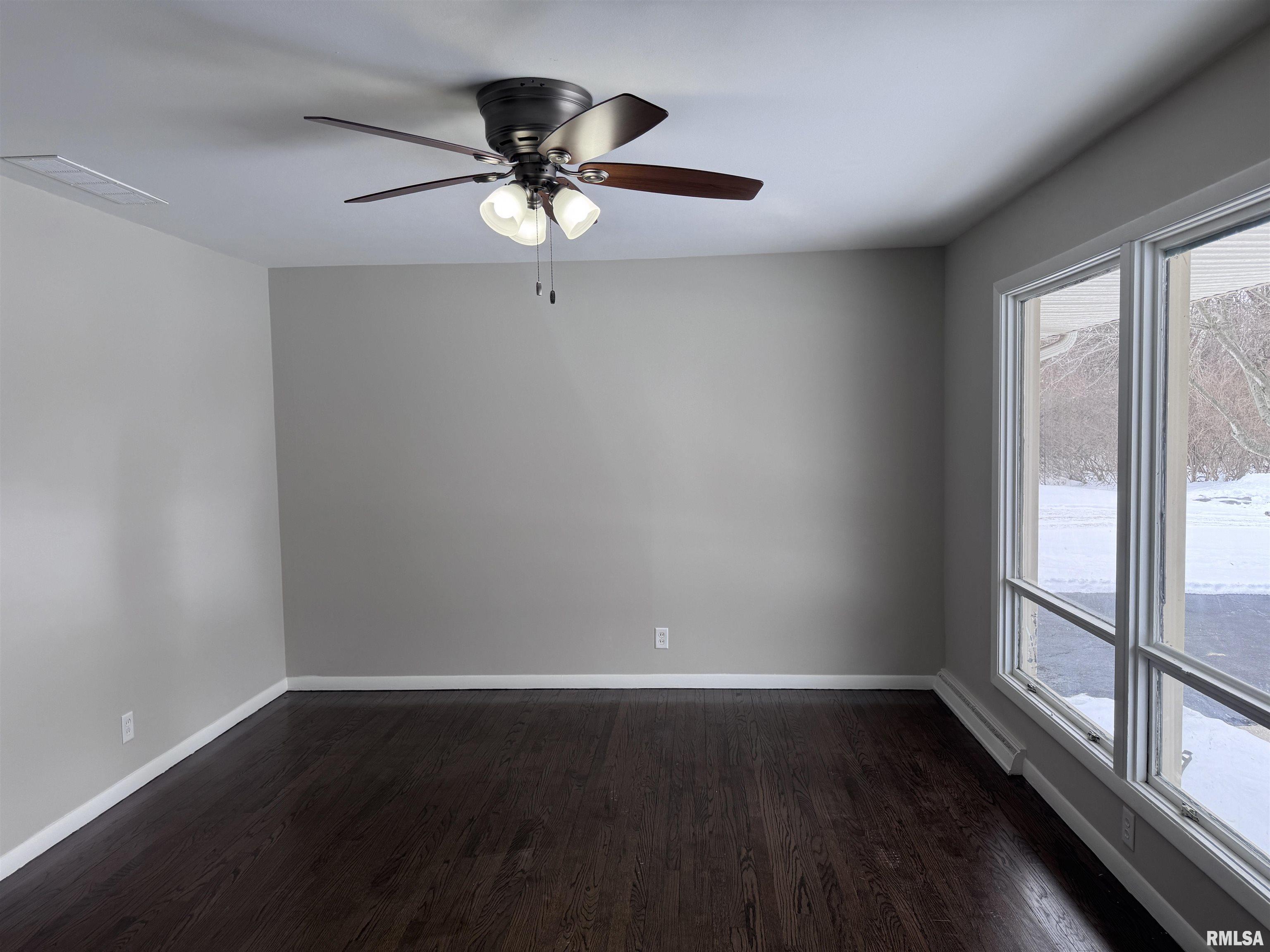 56 Southwood Drive Decatur, IL 62521 - Photo 2 of 27