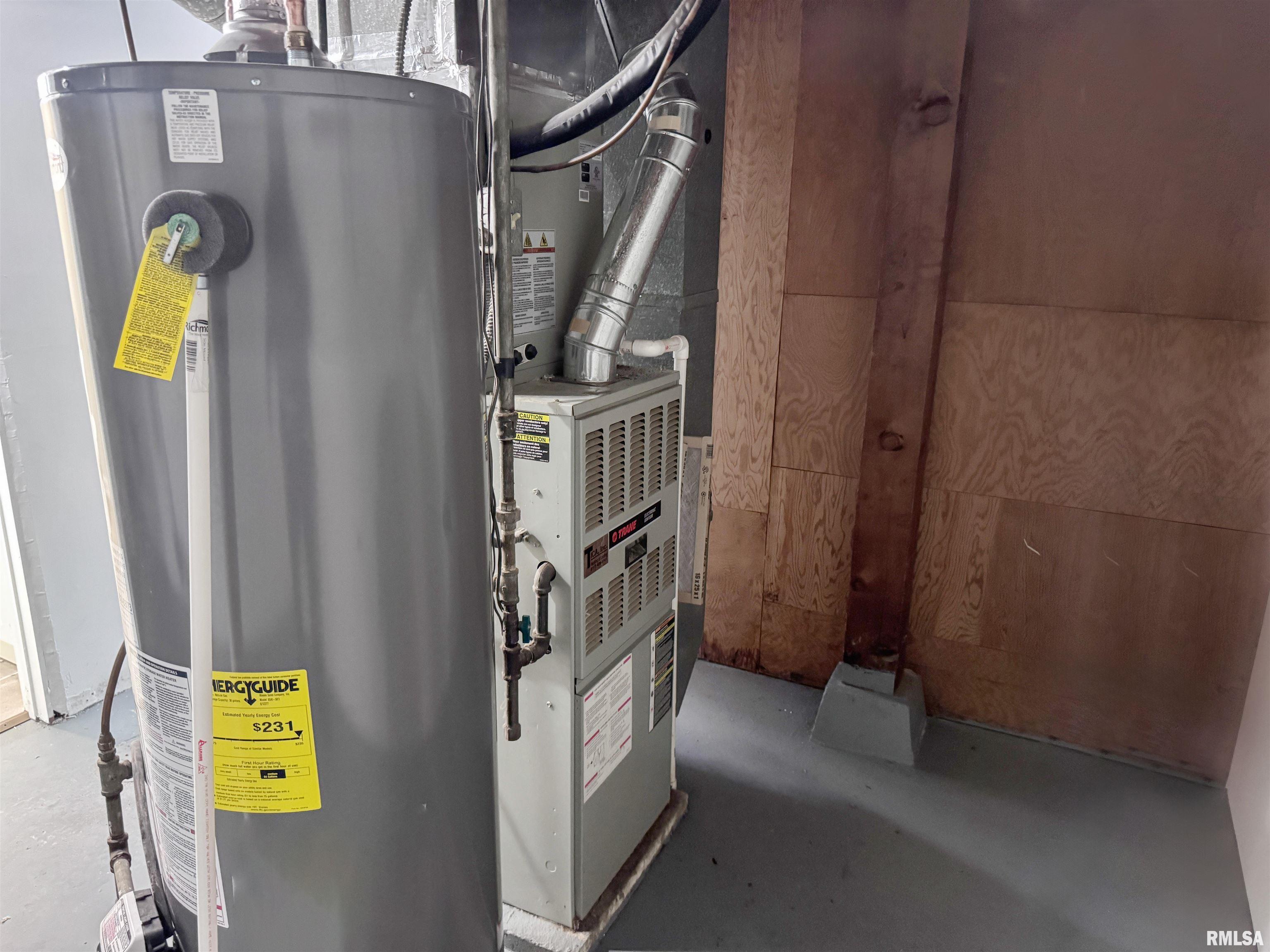 56 Southwood Drive Decatur, IL 62521 - Photo 23 of 27