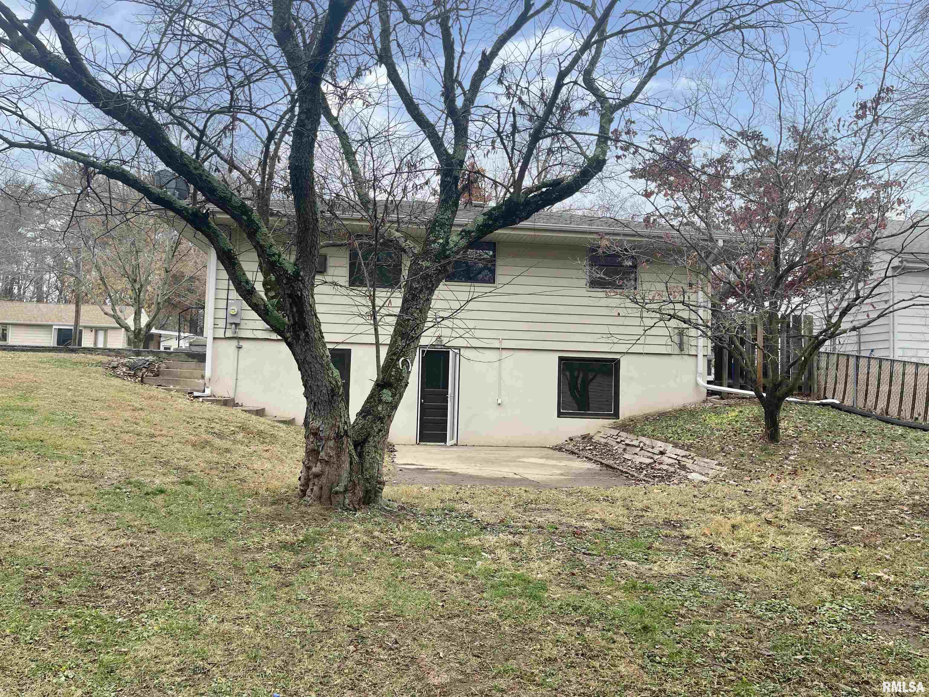 56 Southwood Drive Decatur, IL 62521 - Photo 26 of 27