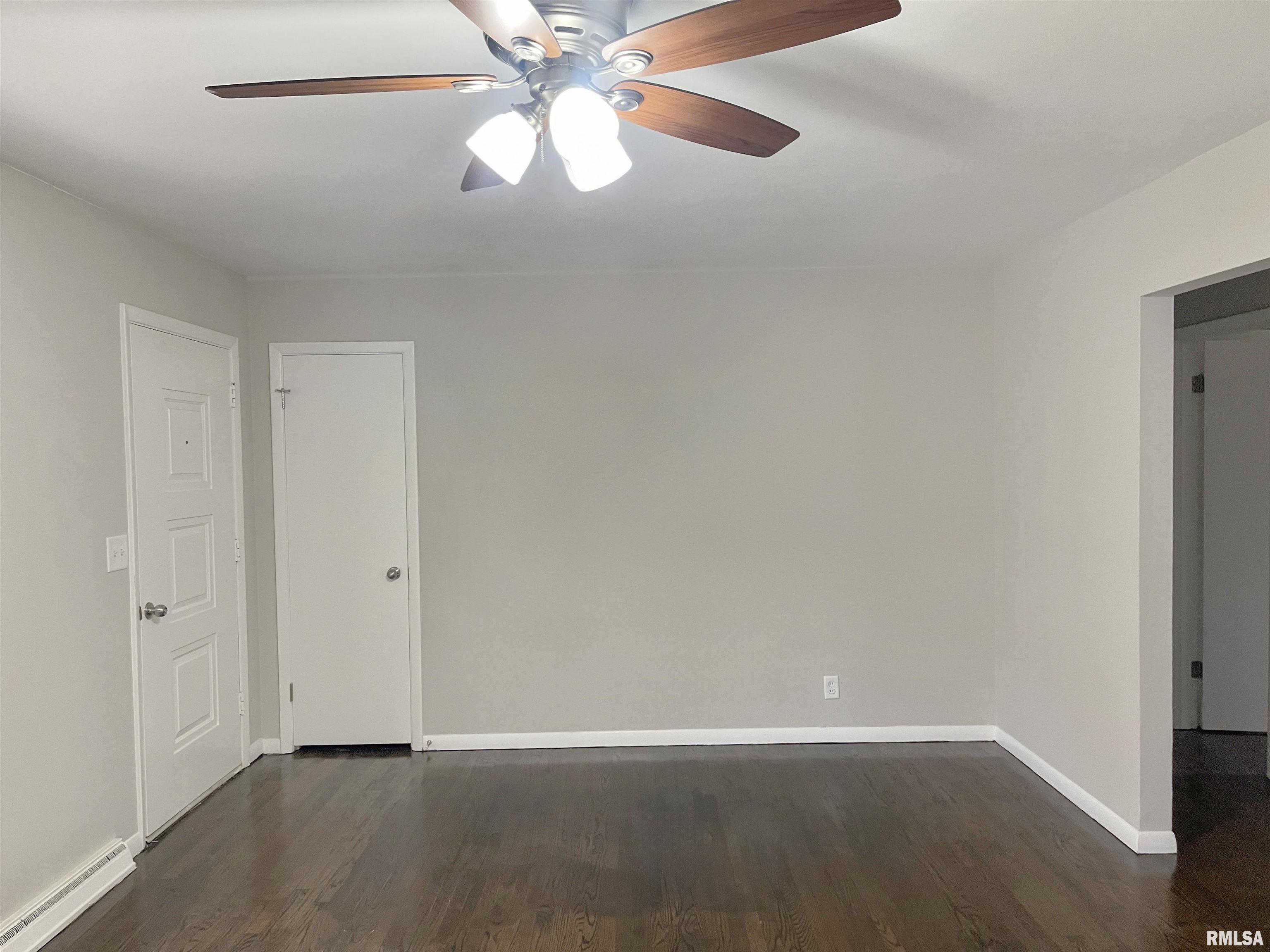 56 Southwood Drive Decatur, IL 62521 - Photo 4 of 27