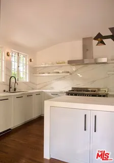 $8,995,000 | Undisclosed Address, Los Angeles, CA 90004