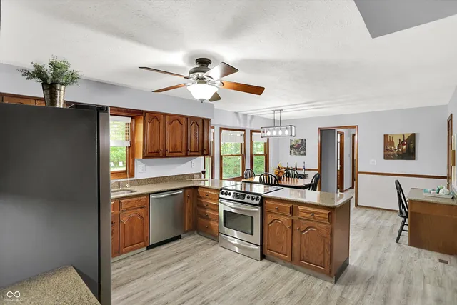 $559,500 | 9831 Carefree Drive, Indianapolis, IN 46256