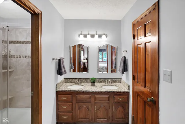 $559,500 | 9831 Carefree Drive, Indianapolis, IN 46256